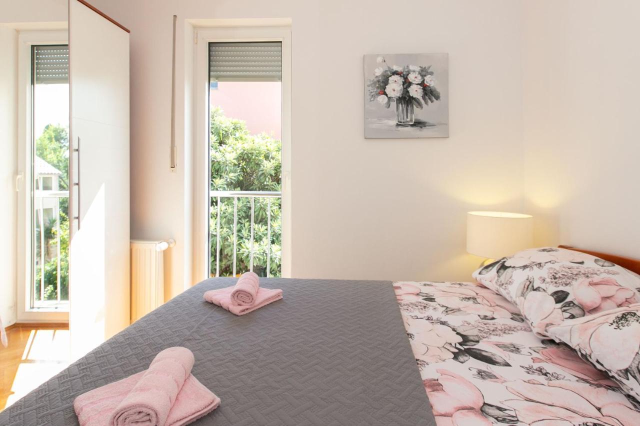 Apartment Angelina Split Buitenkant foto